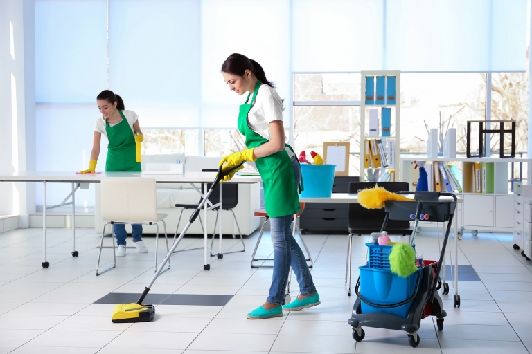 commercial cleaners cleaning office floors 768x512