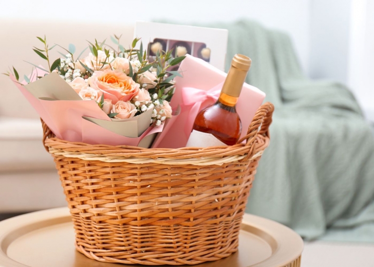 gift hampers lead image 768x549