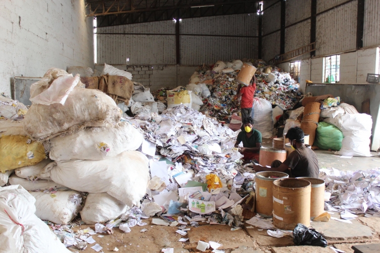 dry waste collection services 768x512
