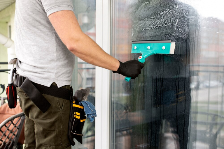 commercial cleaning services london 768x512