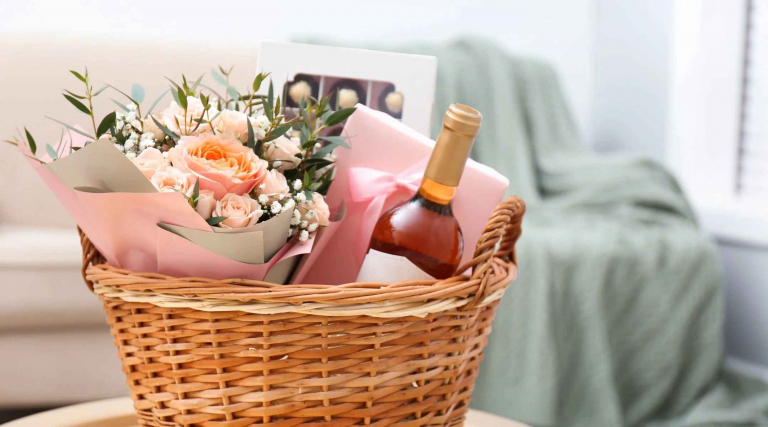 gin gift basket 11zon 768x427