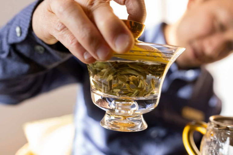 loose leaf tea uk 768x512